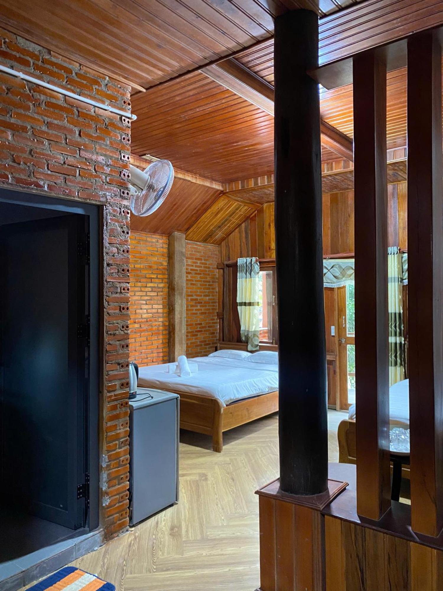 Lava Rock Viet Nam Lodge Anhfly Resort Nam Cat Tien Exterior foto